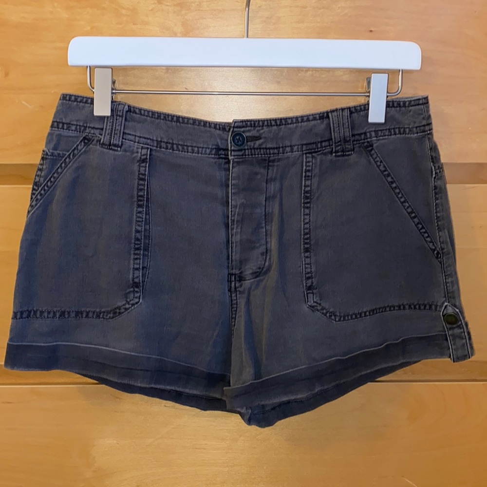 Abercrombie & fitch cargo mid-rise shorts sz 2